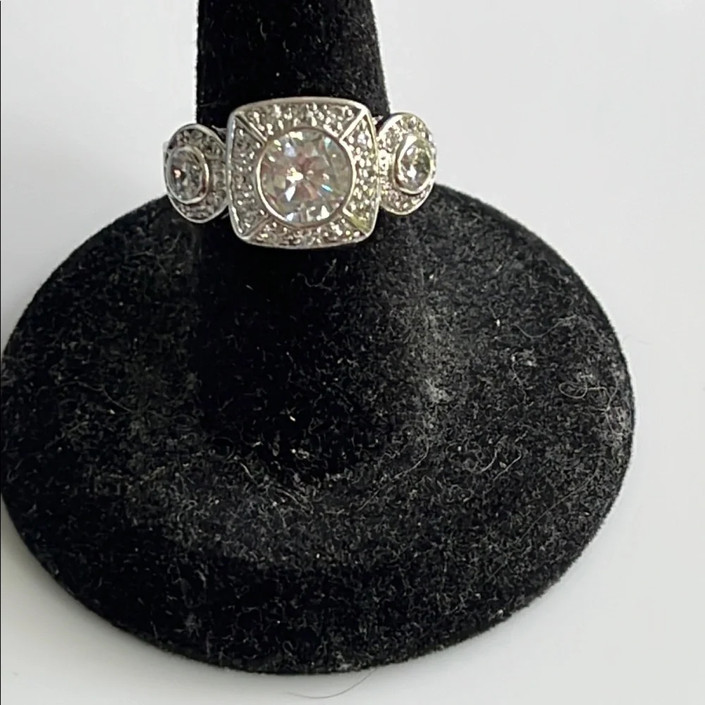 Art Deco-Inspired Ring with rhinestones and crystals